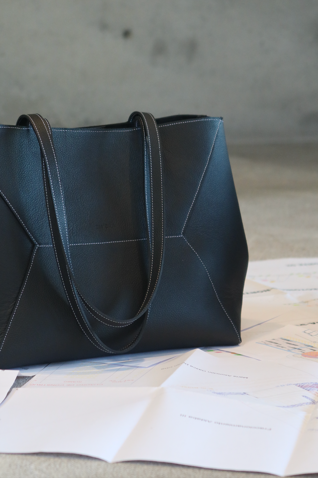 Trazzo Tote Bag Black